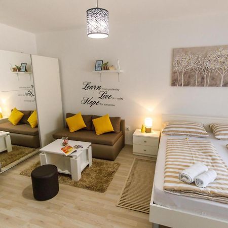 Gorgeous Home In Knin With Kitchen Kovacic Экстерьер фото